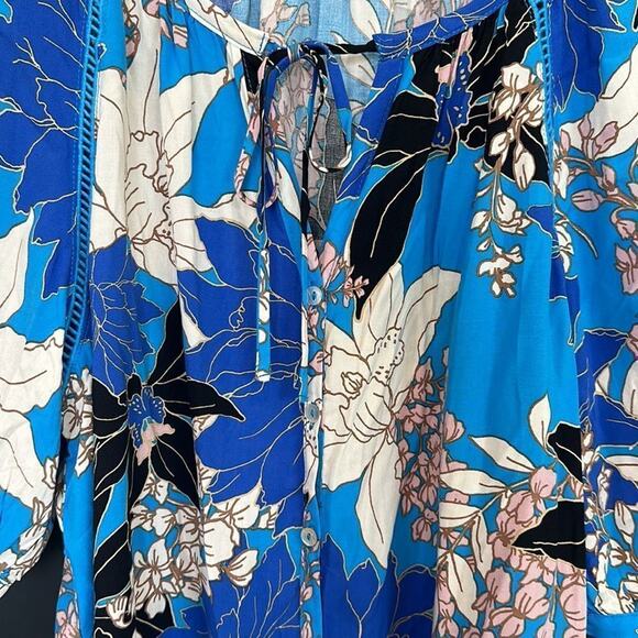 Sela Floral Puff Sleeve Top - Picture 5 of 7